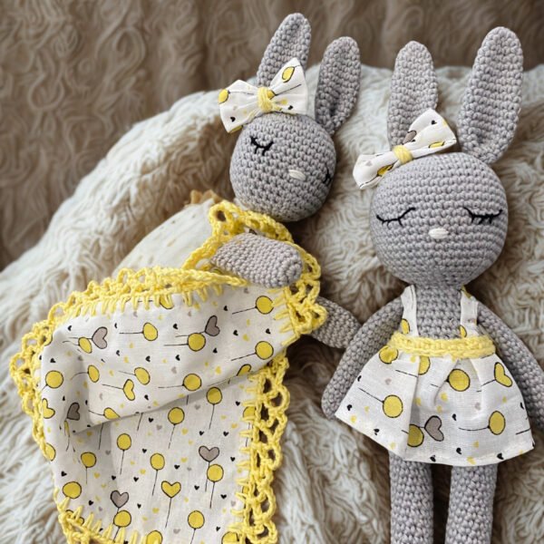 Doudou crochet lapin personnalisé fait main