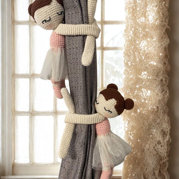 Attaché rideaux ballerines au crochet